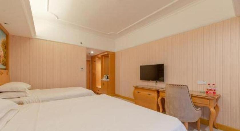 Vienna Classic Hotel Guangdong Yangxi Moon Bay Bagian luar foto