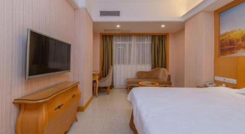 Vienna Classic Hotel Guangdong Yangxi Moon Bay Bagian luar foto