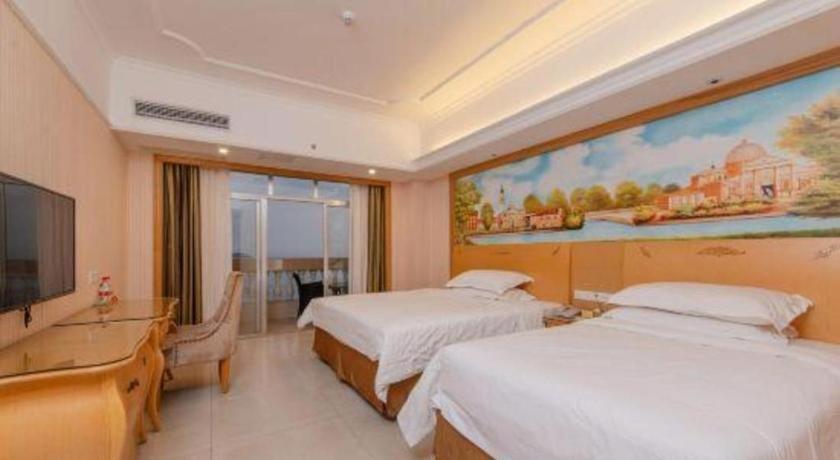 Vienna Classic Hotel Guangdong Yangxi Moon Bay Bagian luar foto