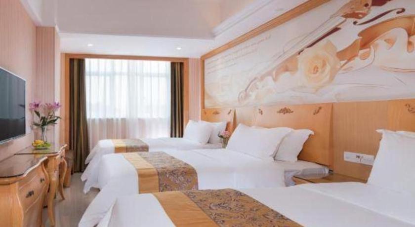 Vienna Classic Hotel Guangdong Yangxi Moon Bay Bagian luar foto