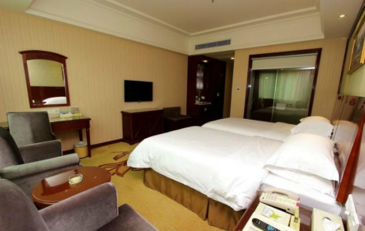 Vienna Classic Hotel Guangdong Yangxi Moon Bay Bagian luar foto